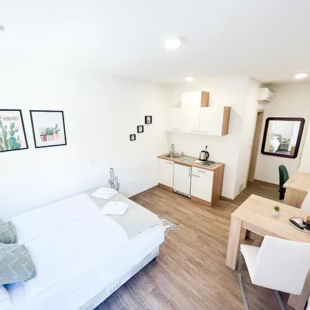 Anita's Appartement *